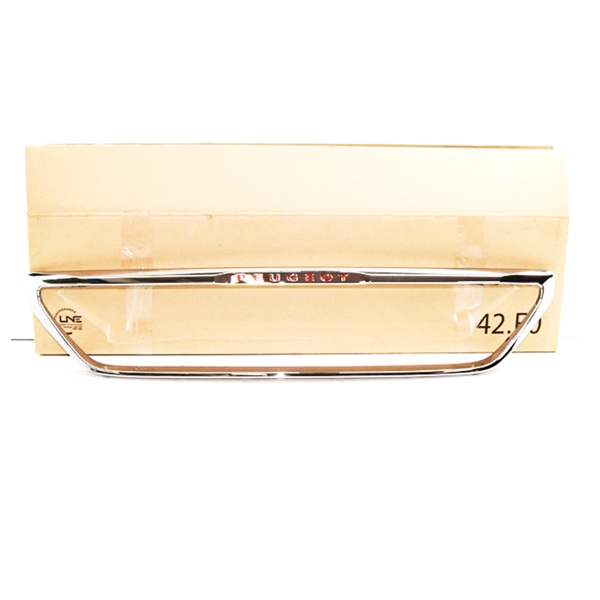 Contour grille de calandre, chromée/rouge, modèle GT