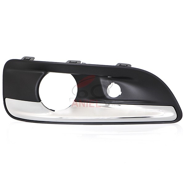 Grille de pare-chocs avant droit, avec emplacement antibrouillard, avec emplacements radars, avec chrome