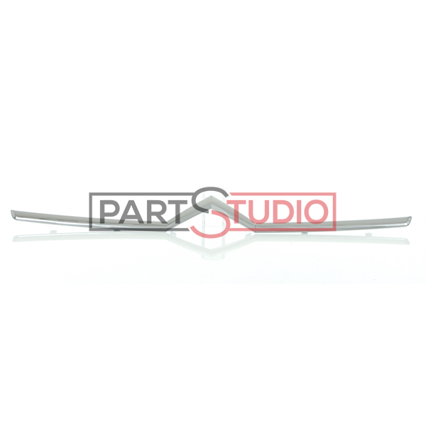 Monogramme avant, inferieur
